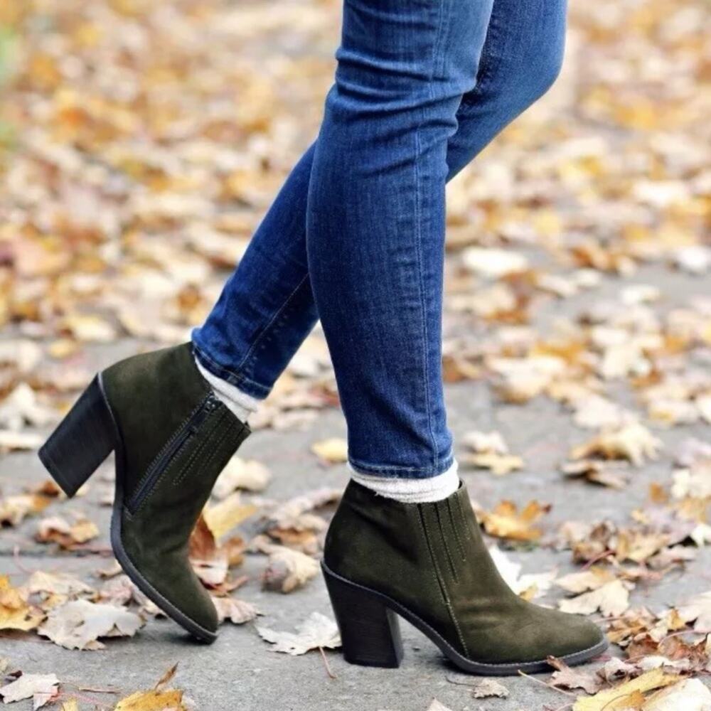 Aquatalia | Womens Loren Waterproof Block Heel Bootie Boots Olive Green Suede 10